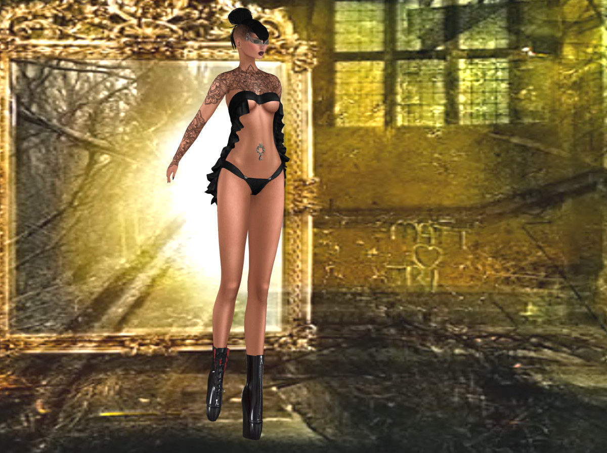 Mirror Of The Mind – The Wanton Wardrobe