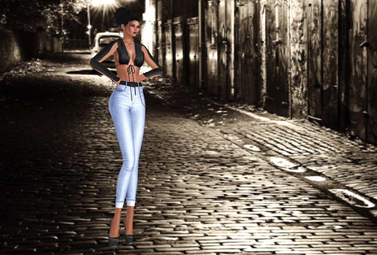 Clubbing My Life Away – The Wanton Wardrobe