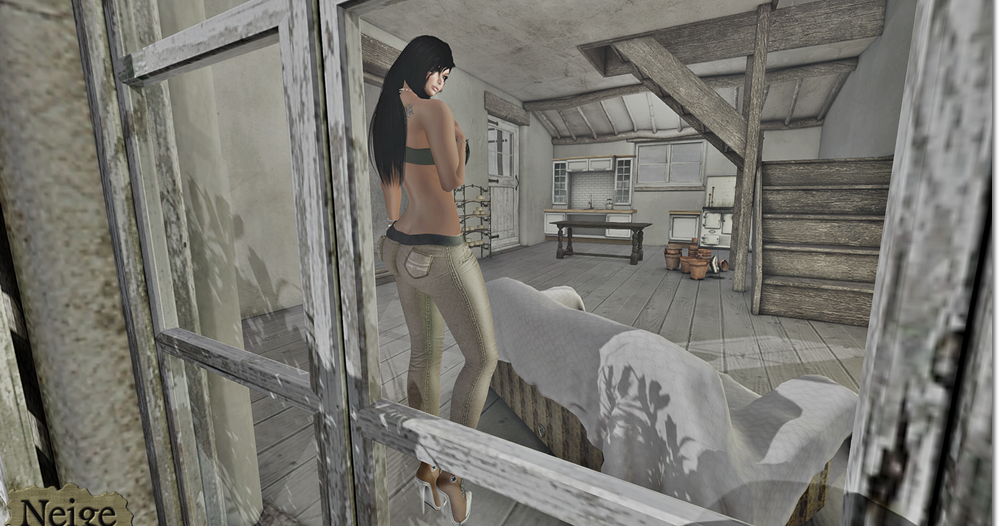 Fashion-Style-Glam: *Behind the window..*