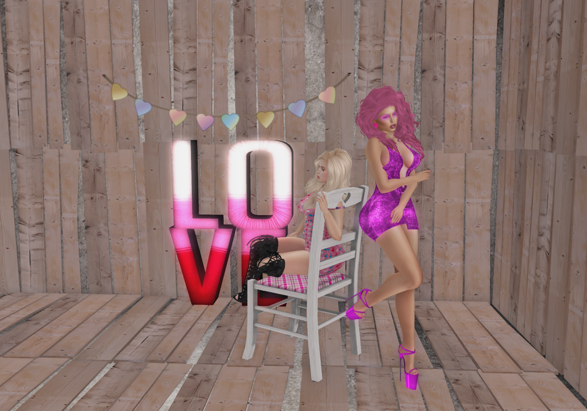 Sit Here – Gwennies Fashion Statements