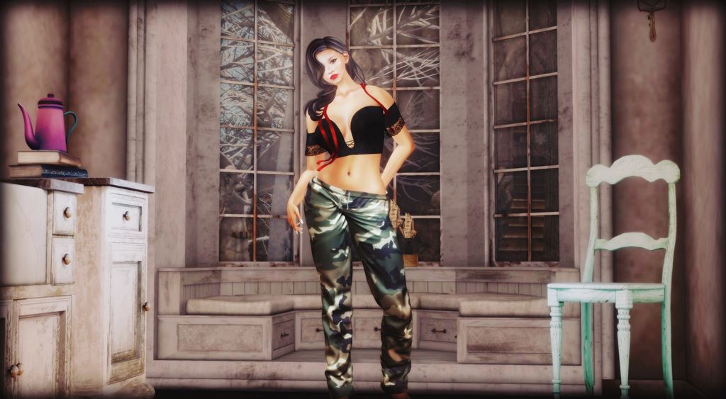 #694 Camouflage pants – Sunday Whitewood