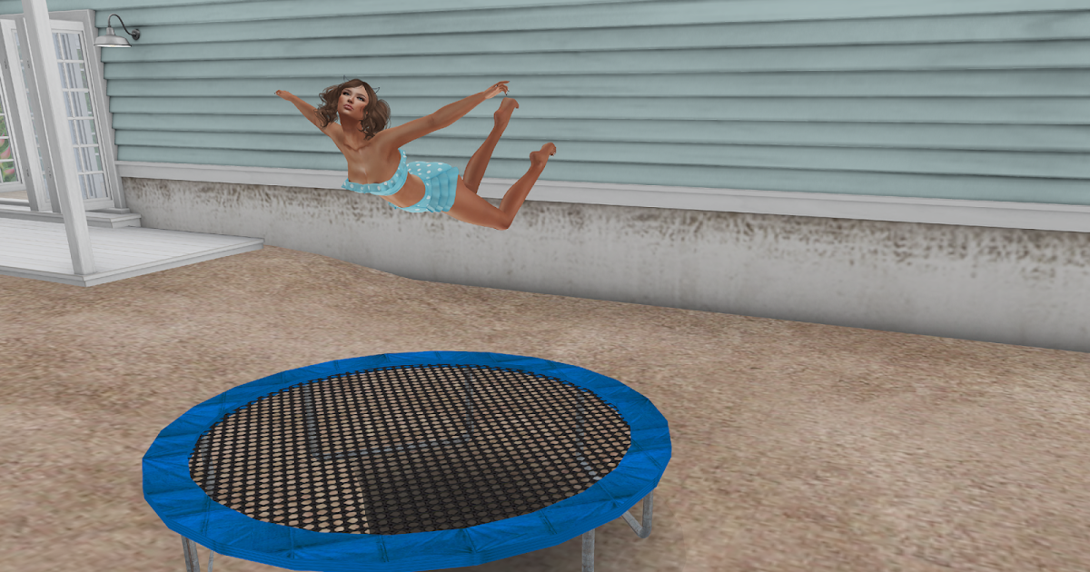 Aerlinniel's Adventures : Summer Fun on the Trampoline