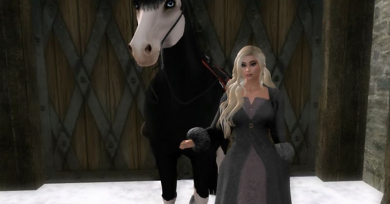 The Many Faces Of Mel: #589 - The Weirwood Dresses, Fit for a Lady!