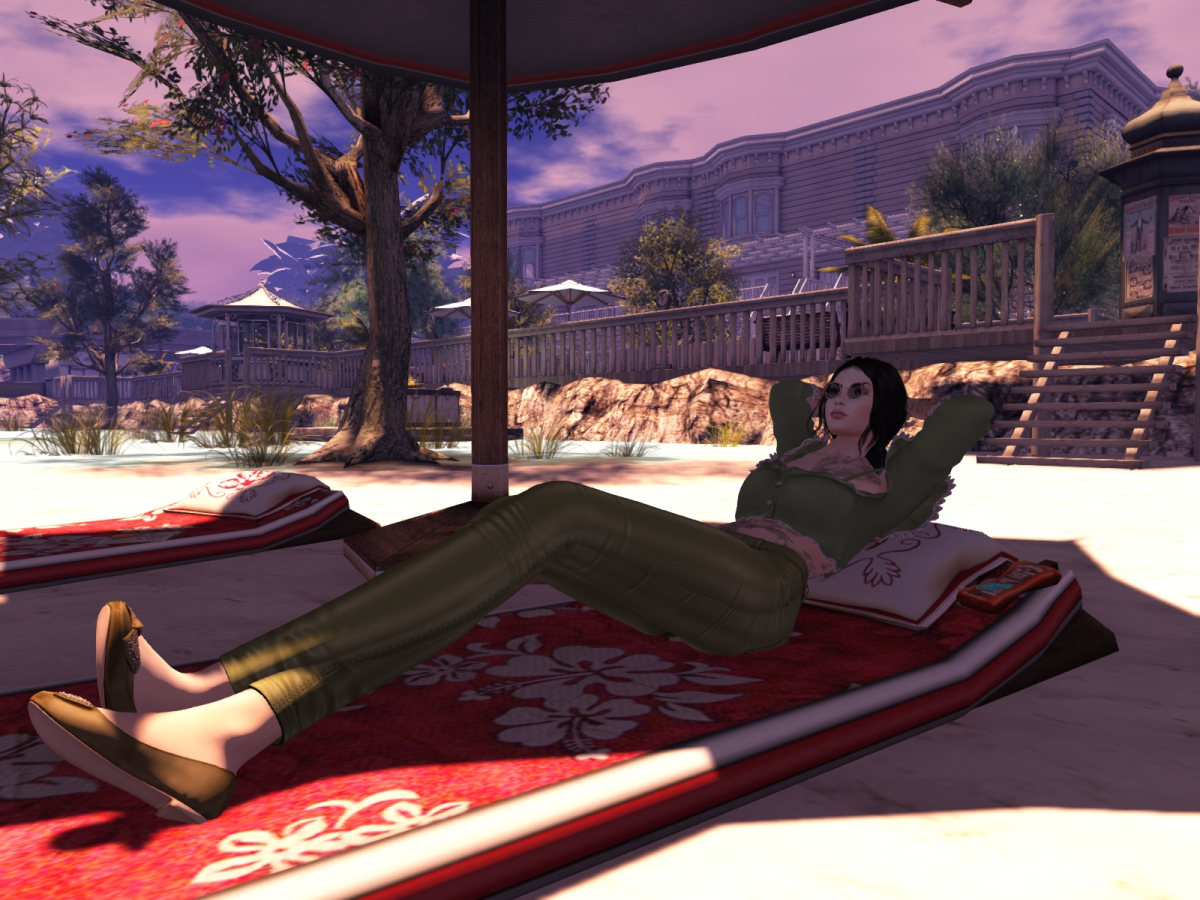 Rosey Lunchbreak | Akasha Sternberg´s  Blog