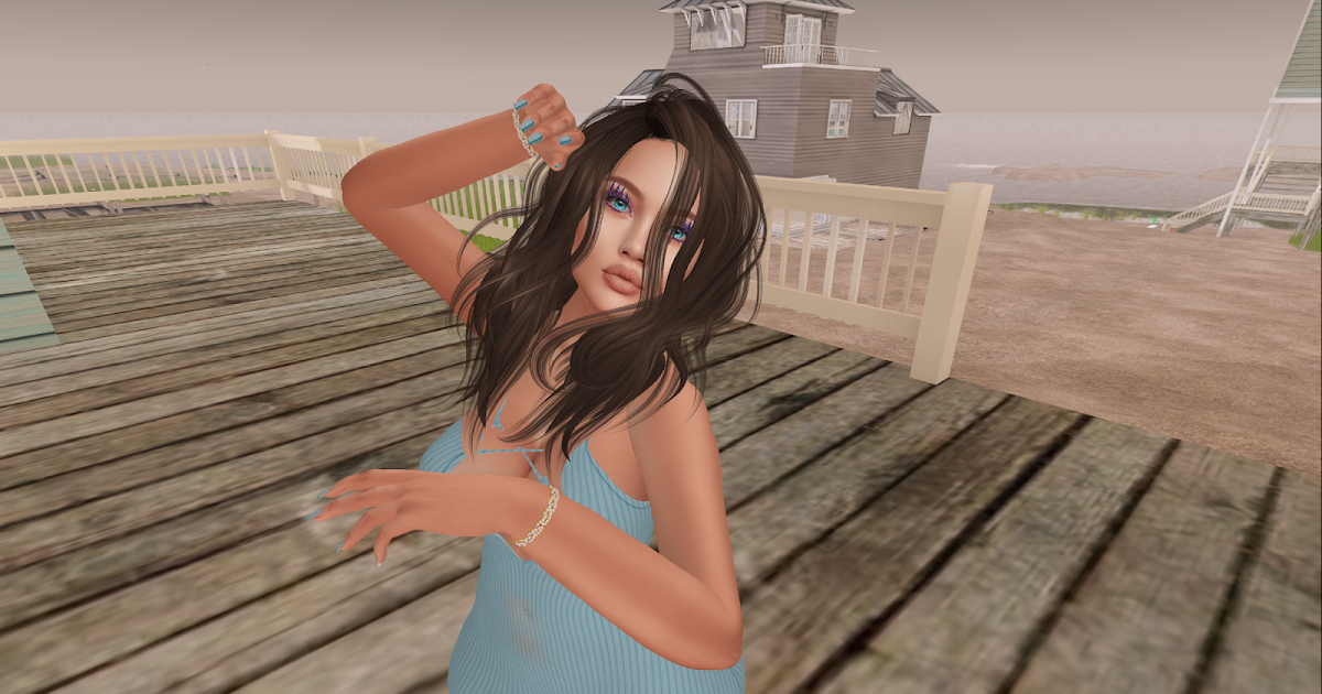 Aerlinniel's Adventures : Just Hangin at Home