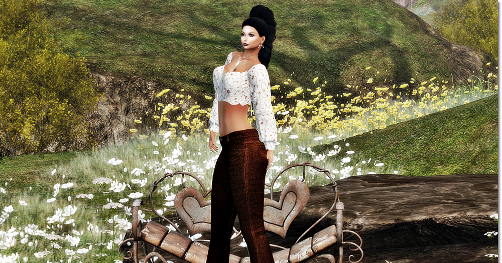 Fashion-Style-Glam: *Romy*