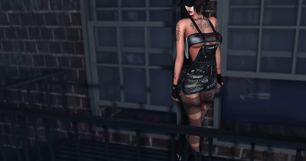 Aziza Style: ❤ Roxy Biker