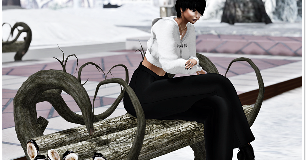 Fashion-Style-Glam: *Thinking about a bank ...*