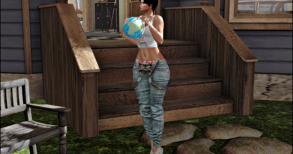 Fashion-Style-Glam: *The world turns ...*