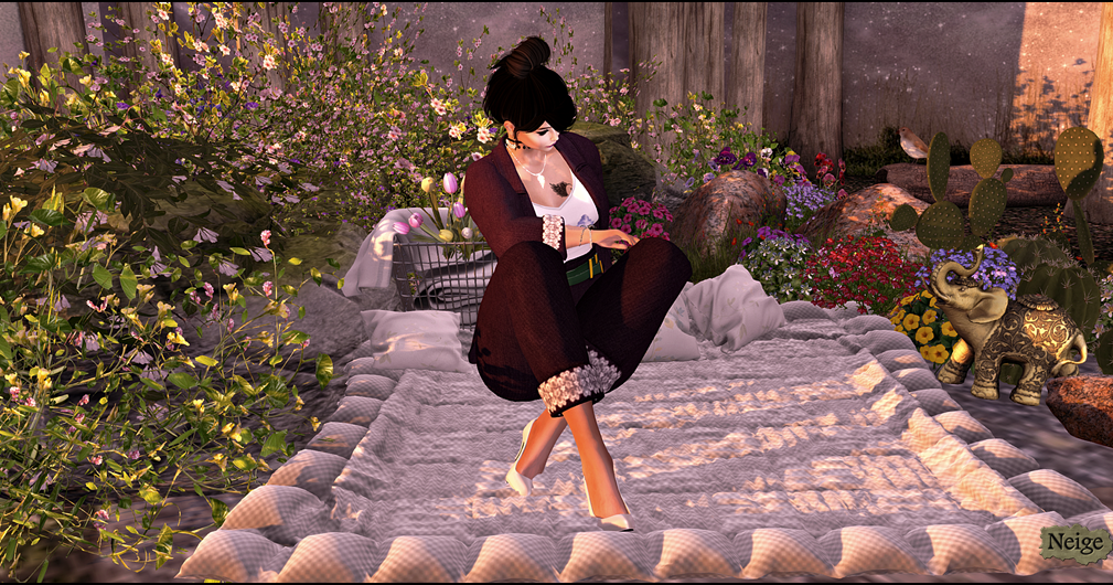 Fashion-Style-Glam: *Surrounded by plants*