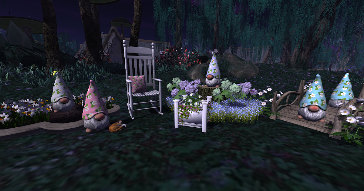 At Home with Aerlinniel: Hanging with the Gnomies