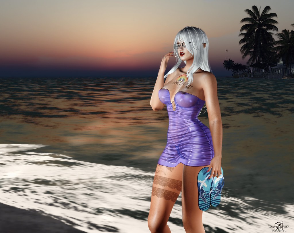 3420 | [..::CuCa::..] Holdable Flip-Flops New for Cosmopolit… | Flickr