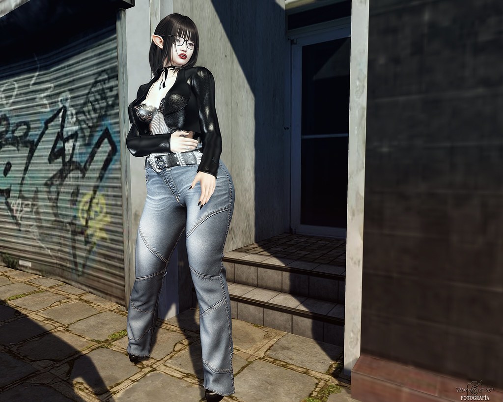 3618 | {Le'La} Dark Louvre ♥Promo♥ Black Outfit 2 styles to … | Flickr